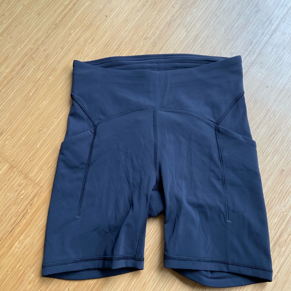 Lululemon Power Thru High-Rise Short 6”